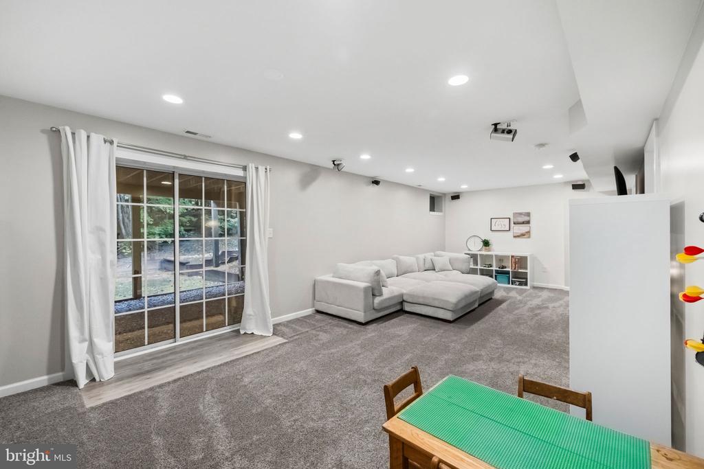 8427 TOMPKINS DRIVE