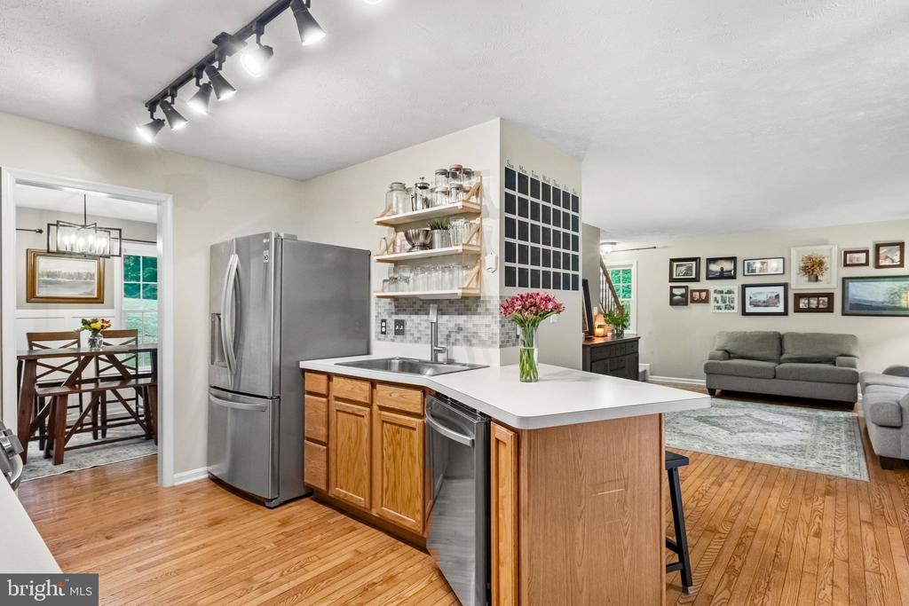 8427 TOMPKINS DRIVE
