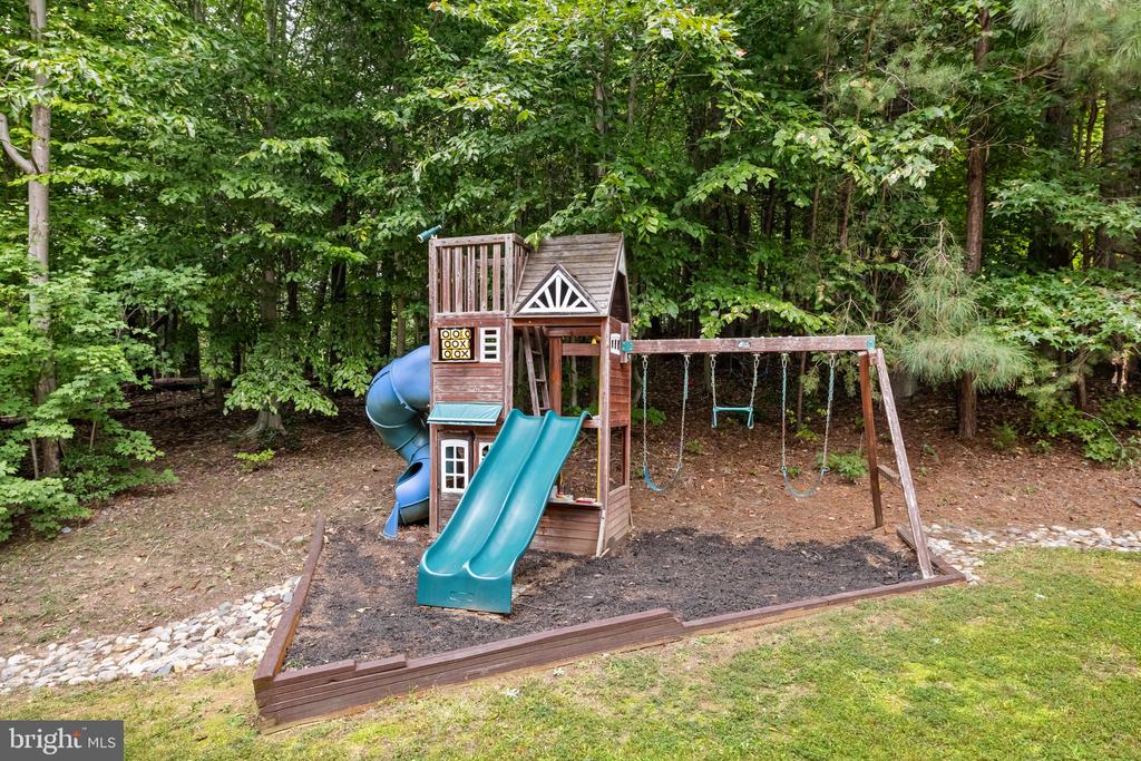 8427 TOMPKINS DRIVE