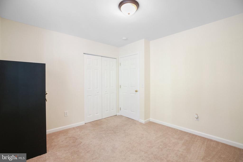 28235 Raccoon Ford Rd