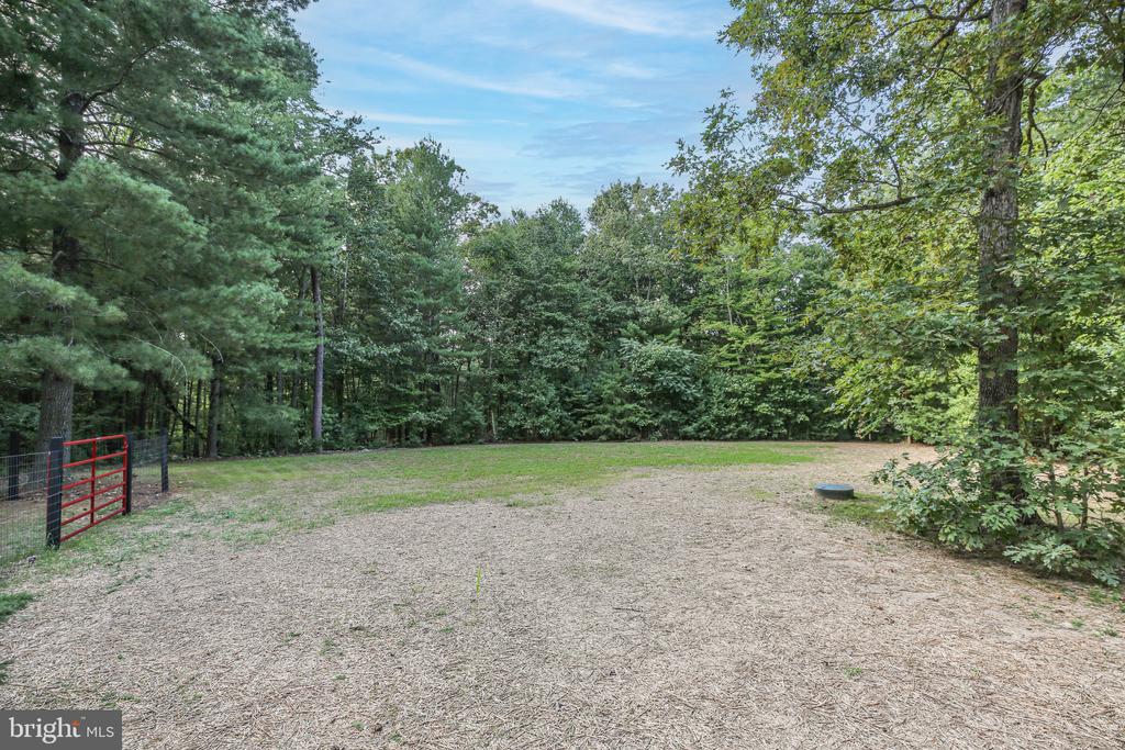 28235 Raccoon Ford Rd