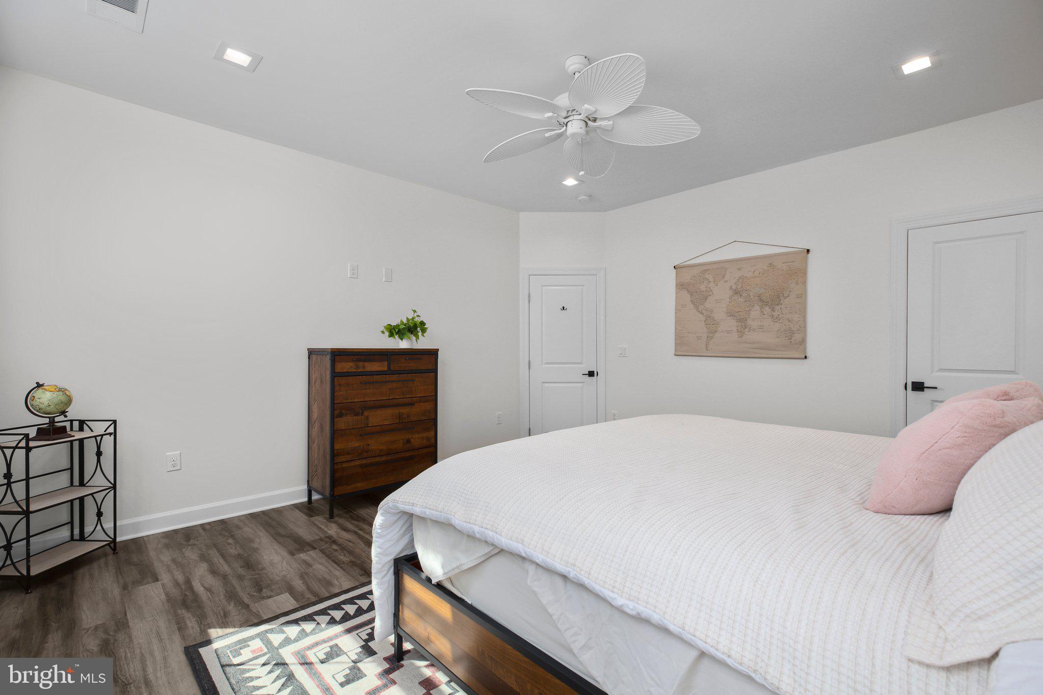 1519 Lakeview Pkwy