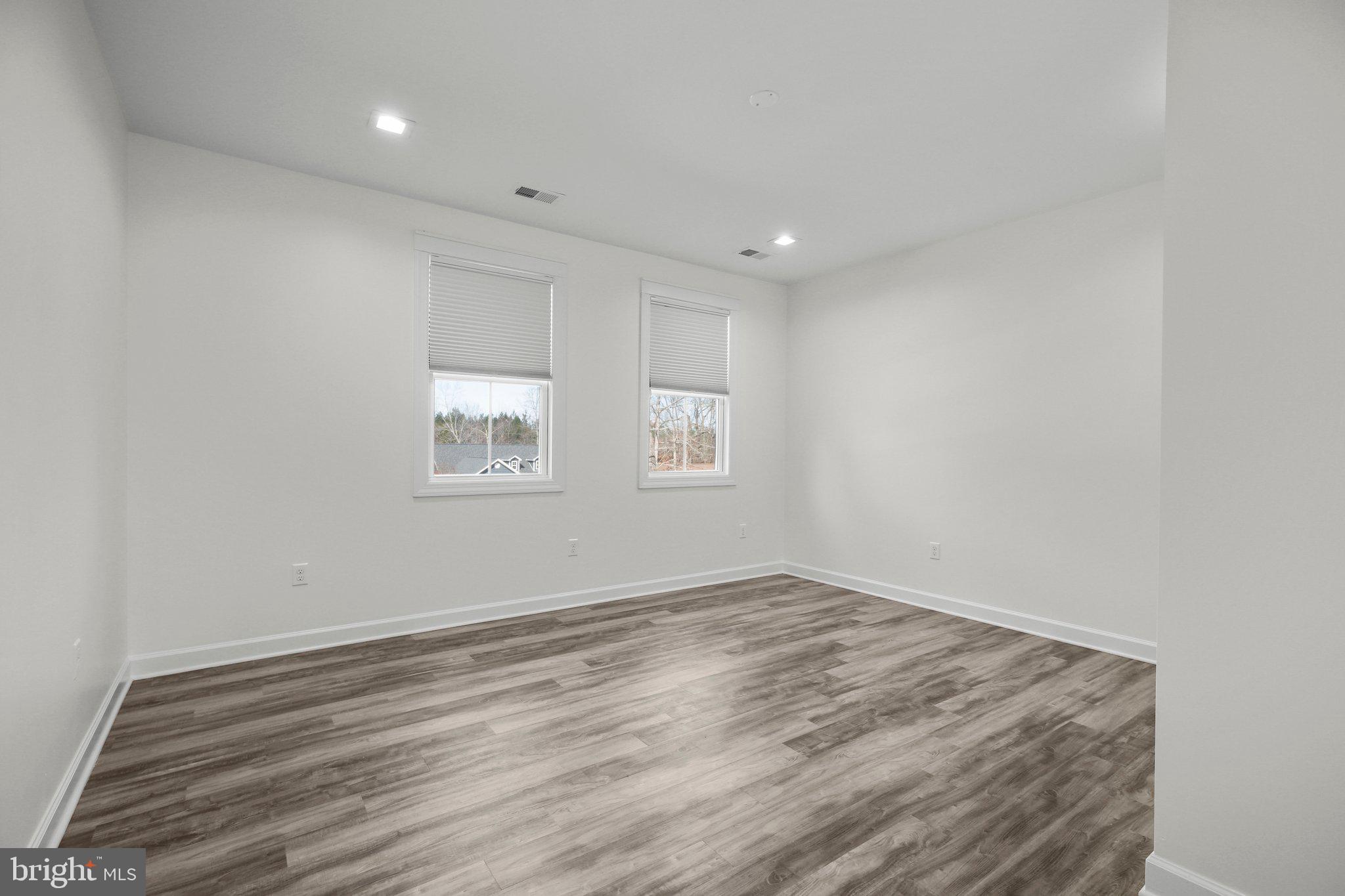 1519 Lakeview Pkwy