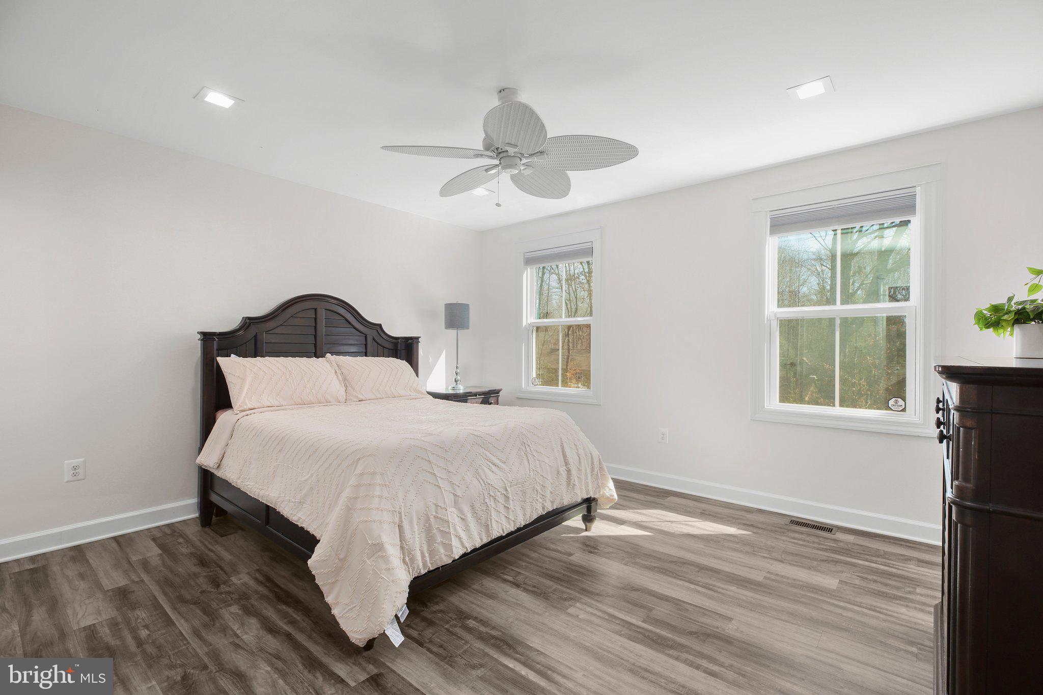 1519 Lakeview Pkwy