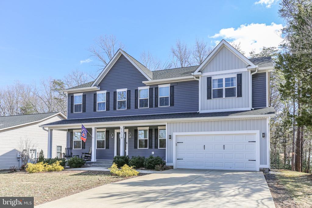 1519 Lakeview Pkwy