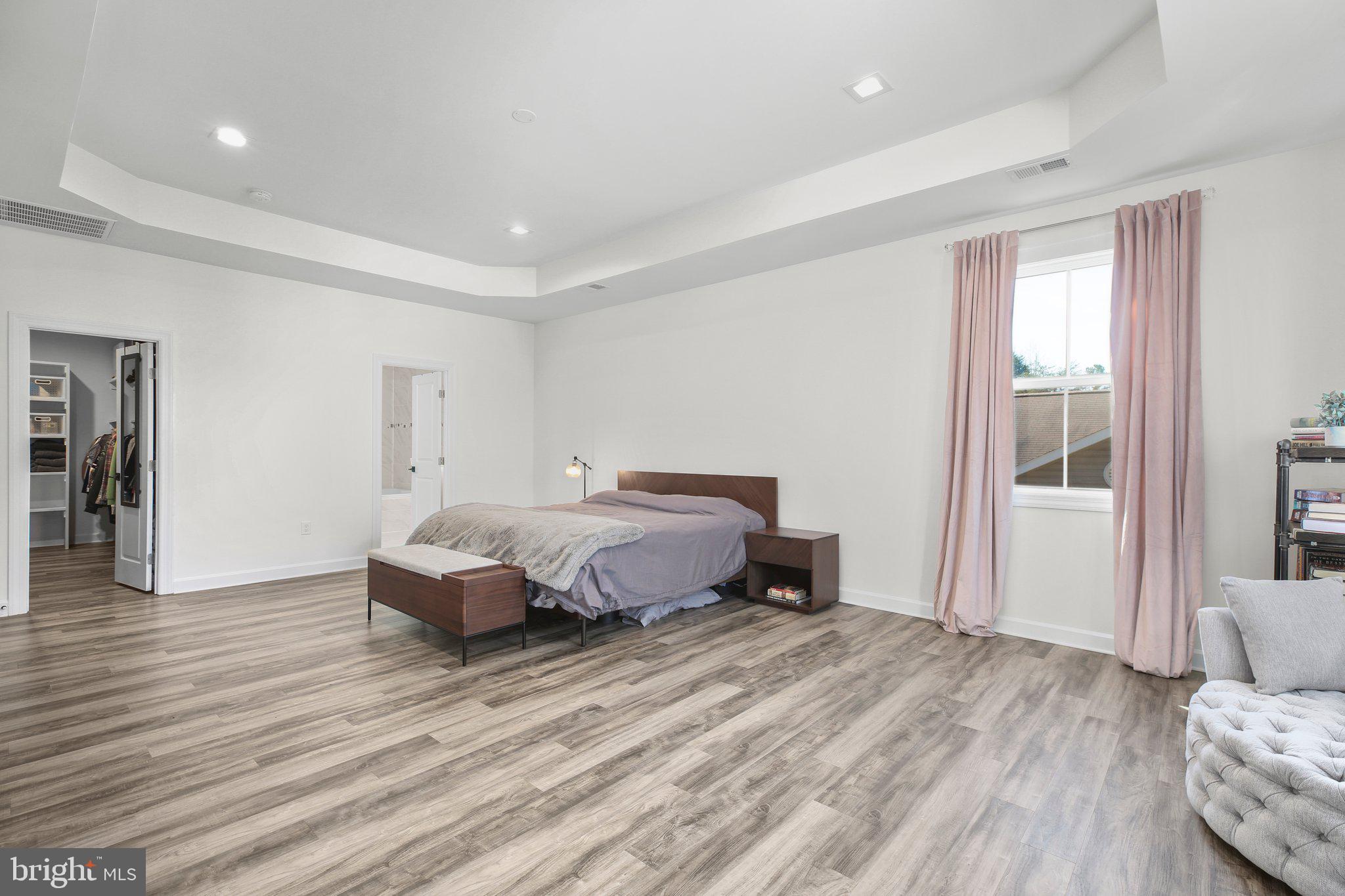 1519 Lakeview Pkwy