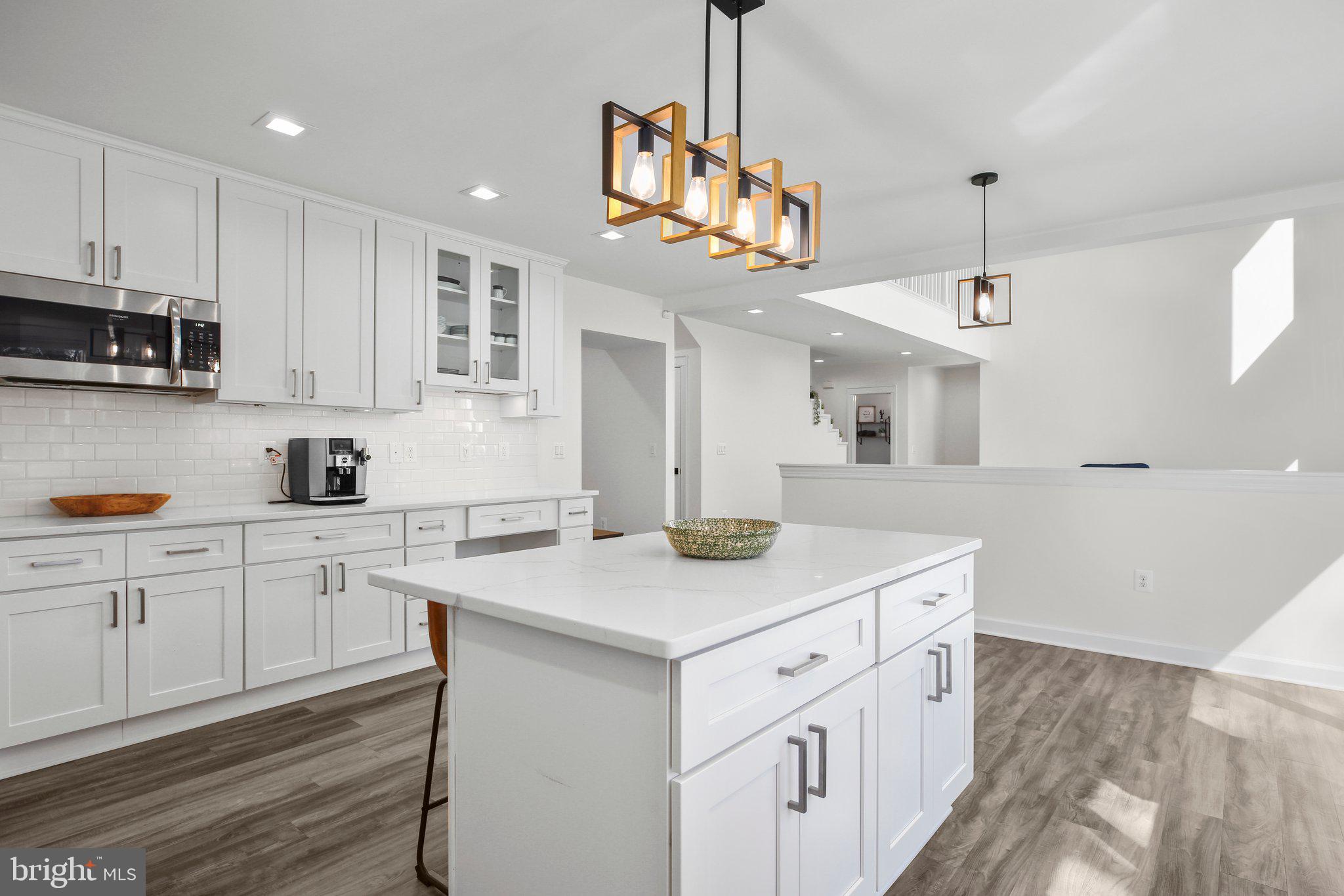 1519 Lakeview Pkwy