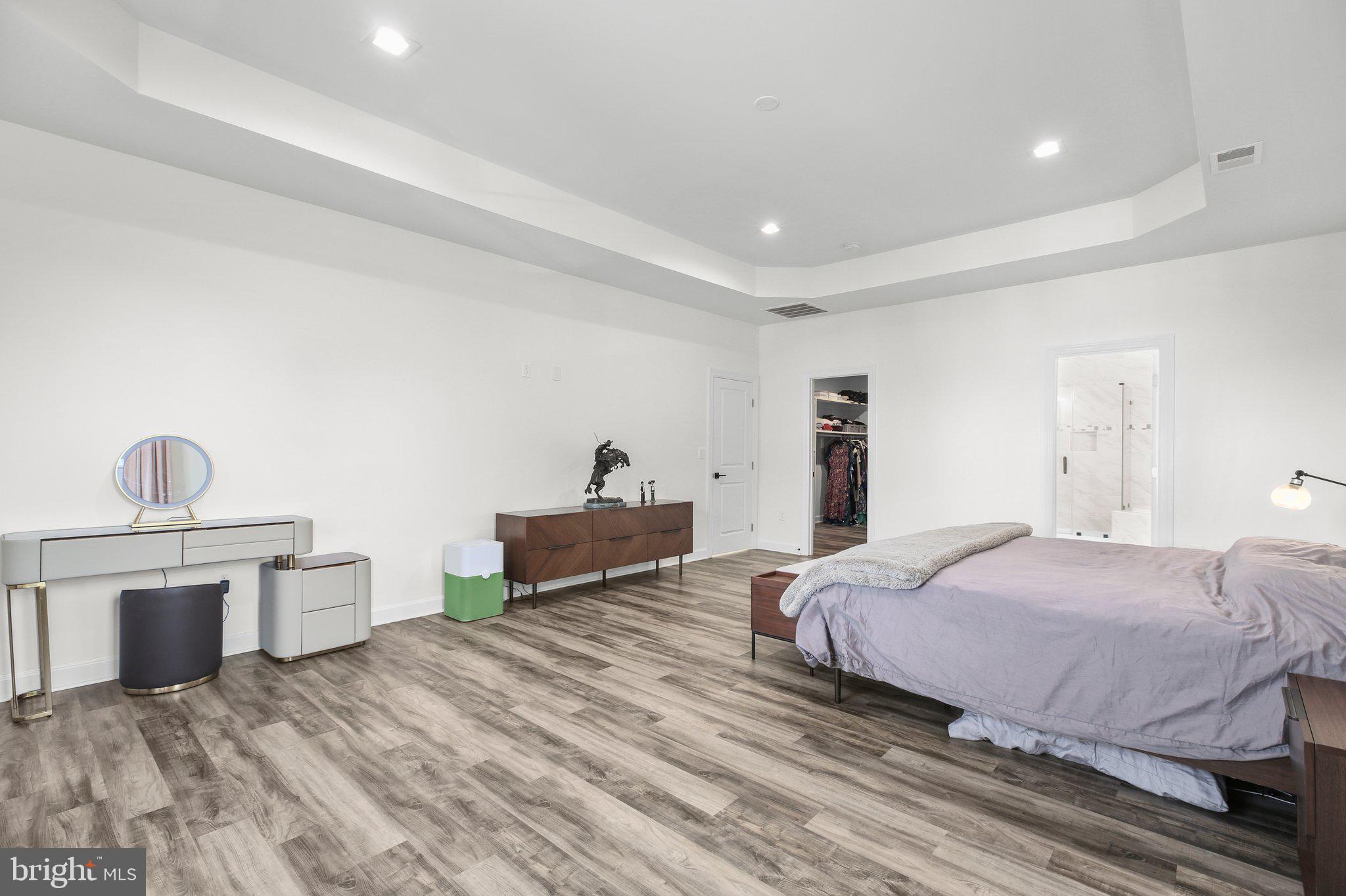 1519 Lakeview Pkwy