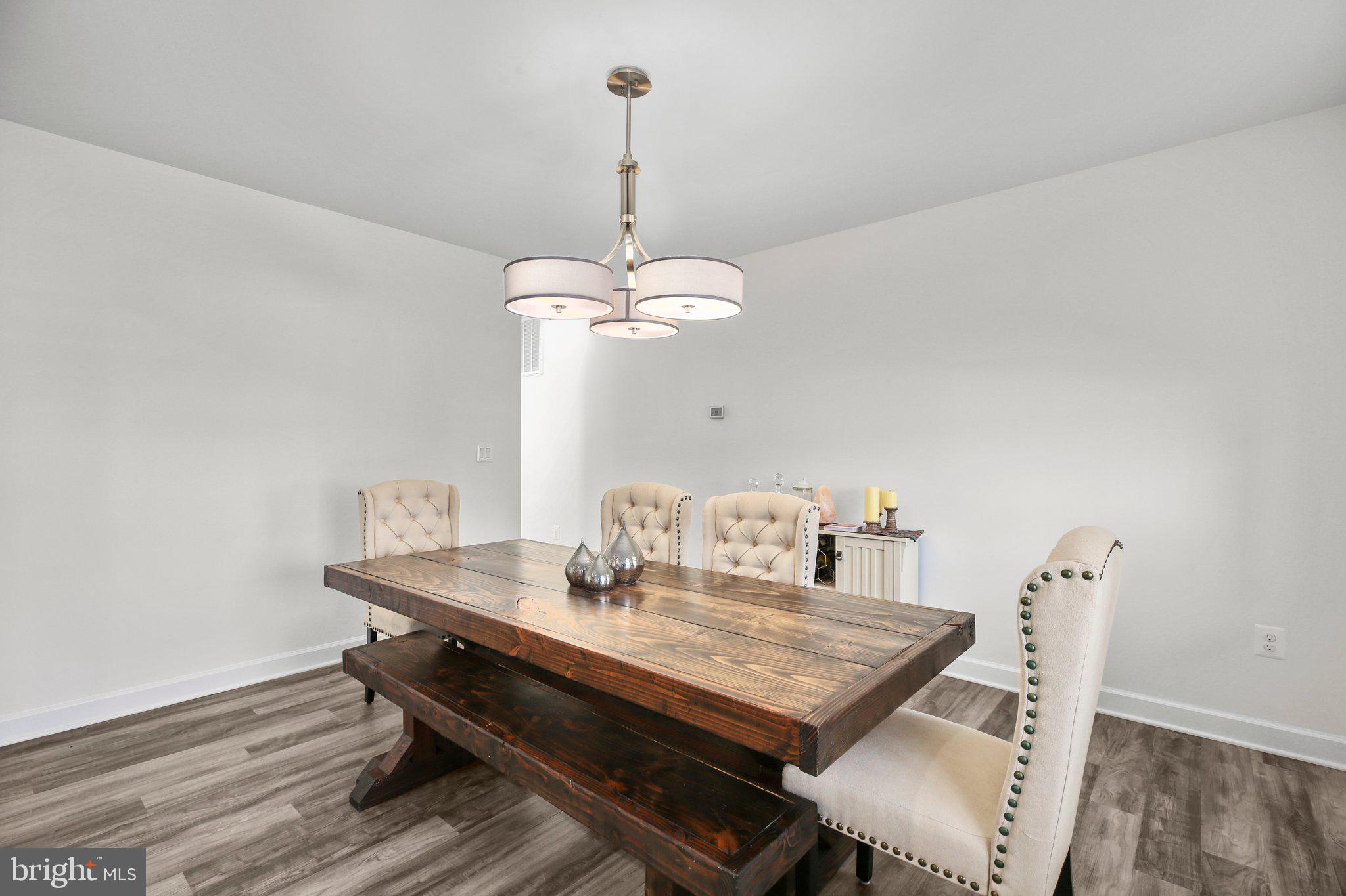 1519 Lakeview Pkwy