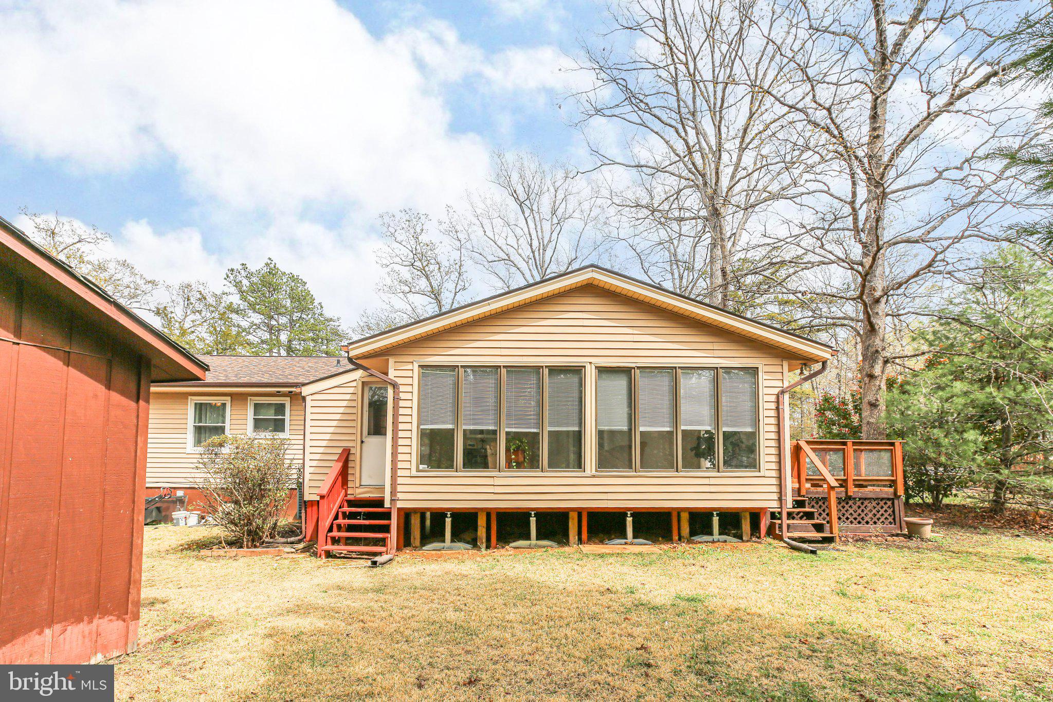 740 Lakeview Pkwy