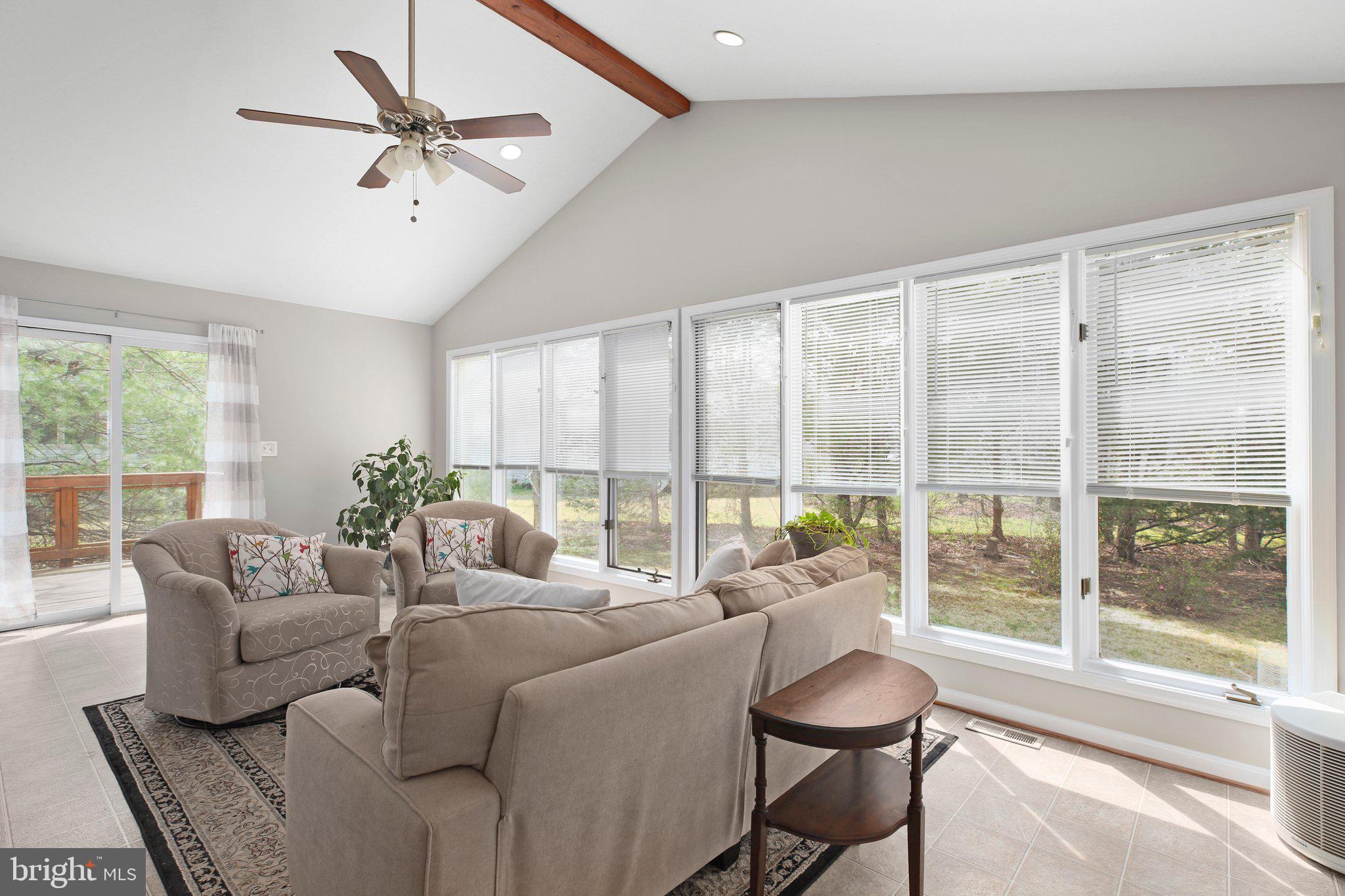 740 Lakeview Pkwy