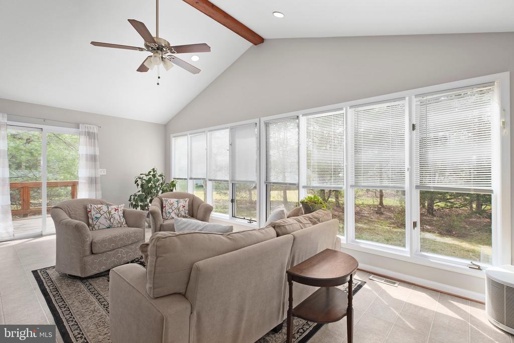 740 Lakeview Pkwy
