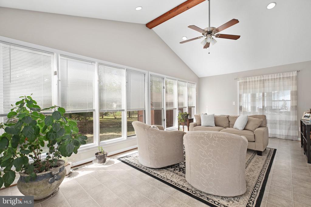 740 Lakeview Pkwy