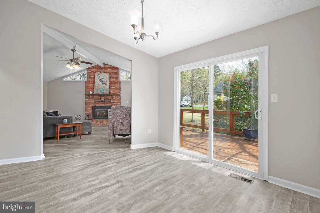 740 Lakeview Pkwy