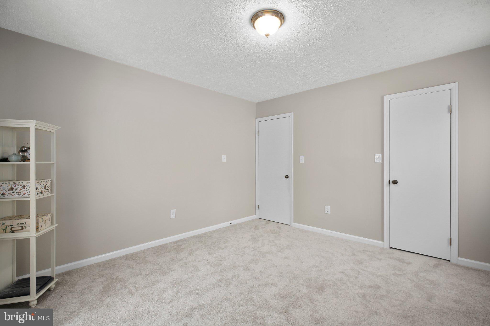 740 Lakeview Pkwy