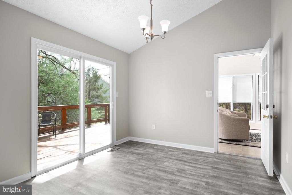 740 Lakeview Pkwy