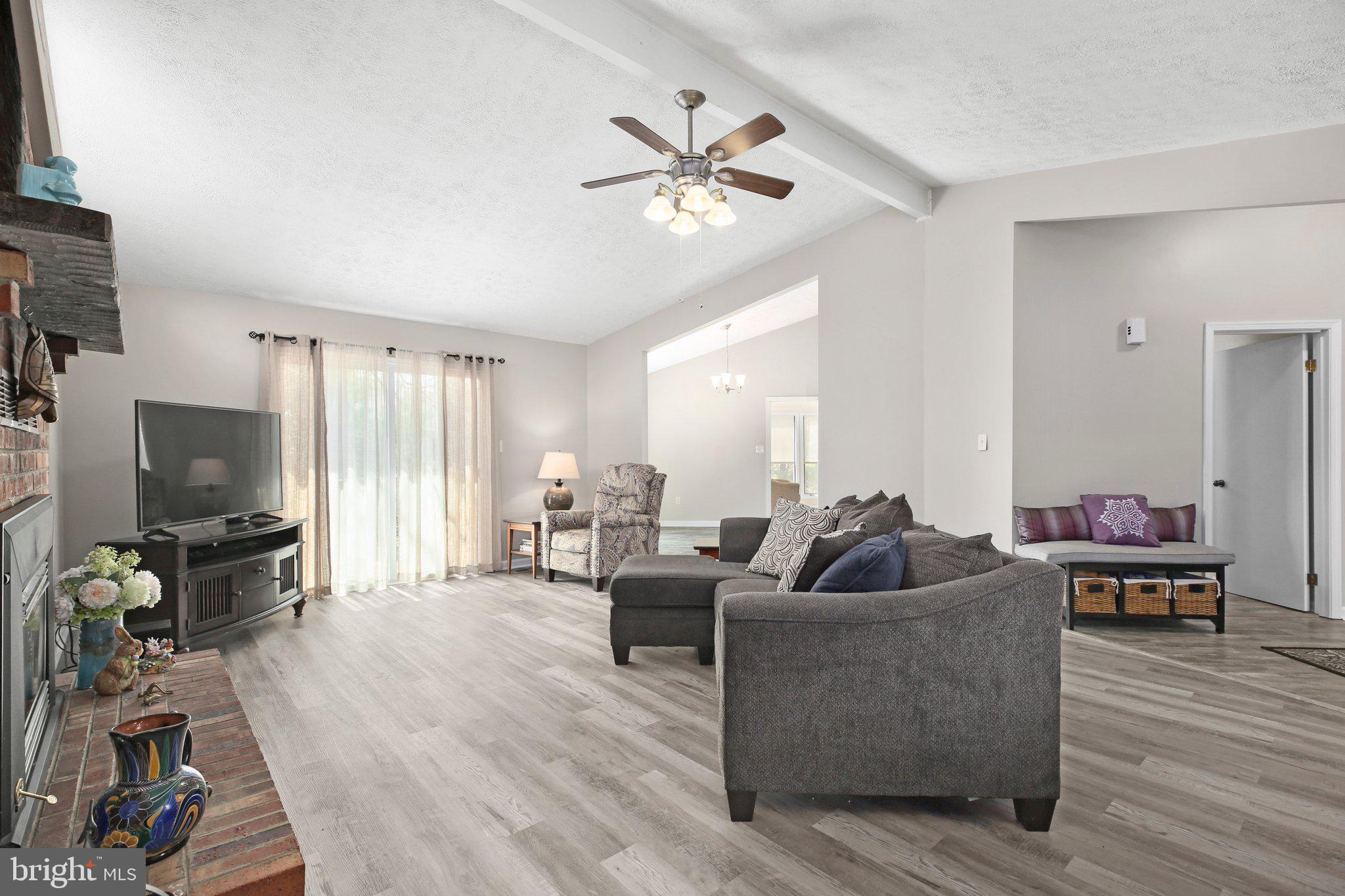 740 Lakeview Pkwy