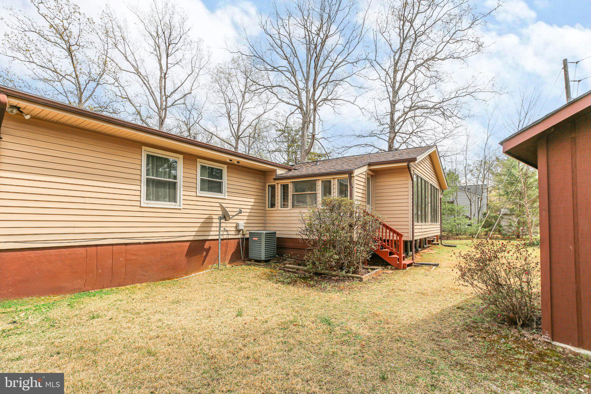 740 Lakeview Pkwy