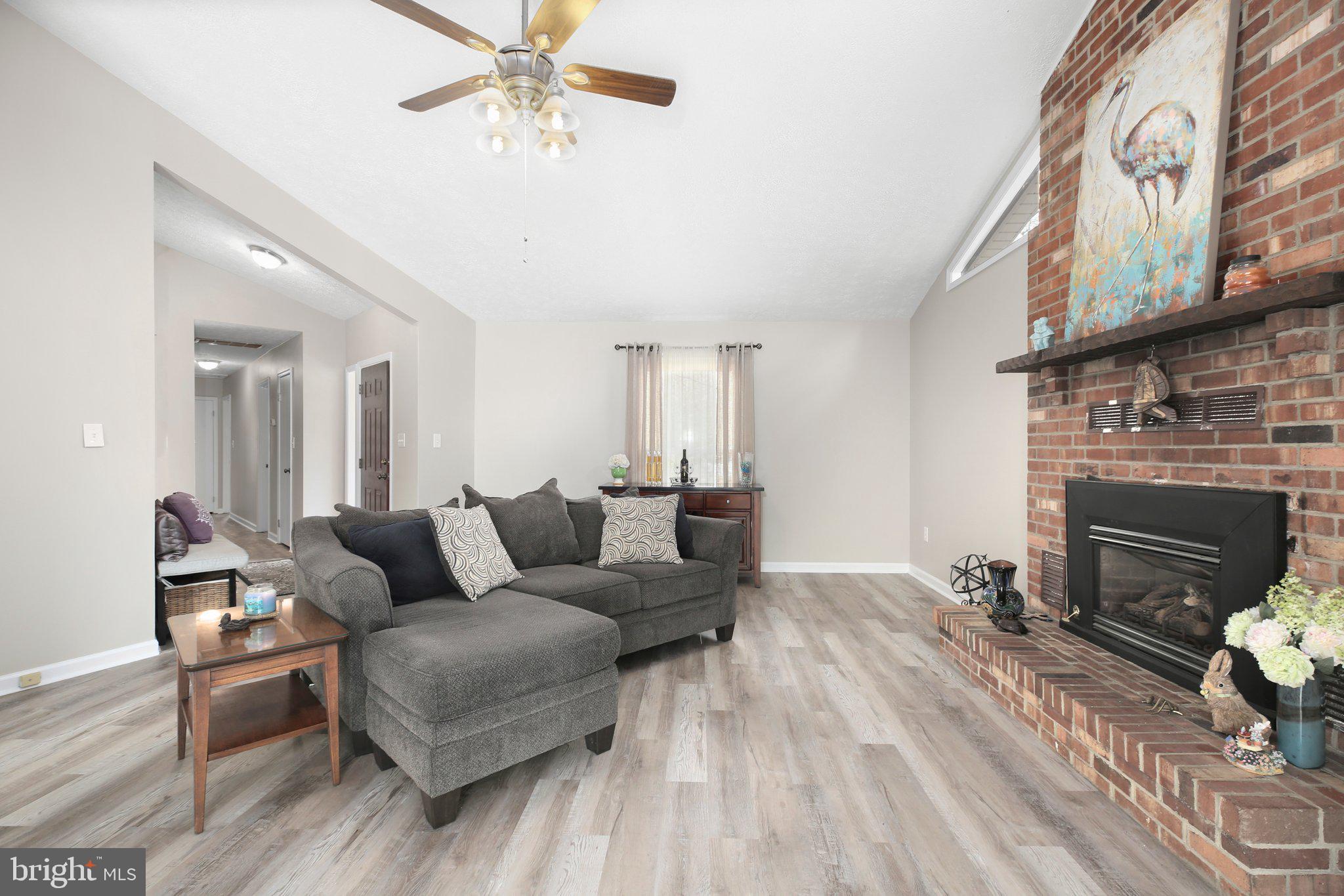 740 Lakeview Pkwy