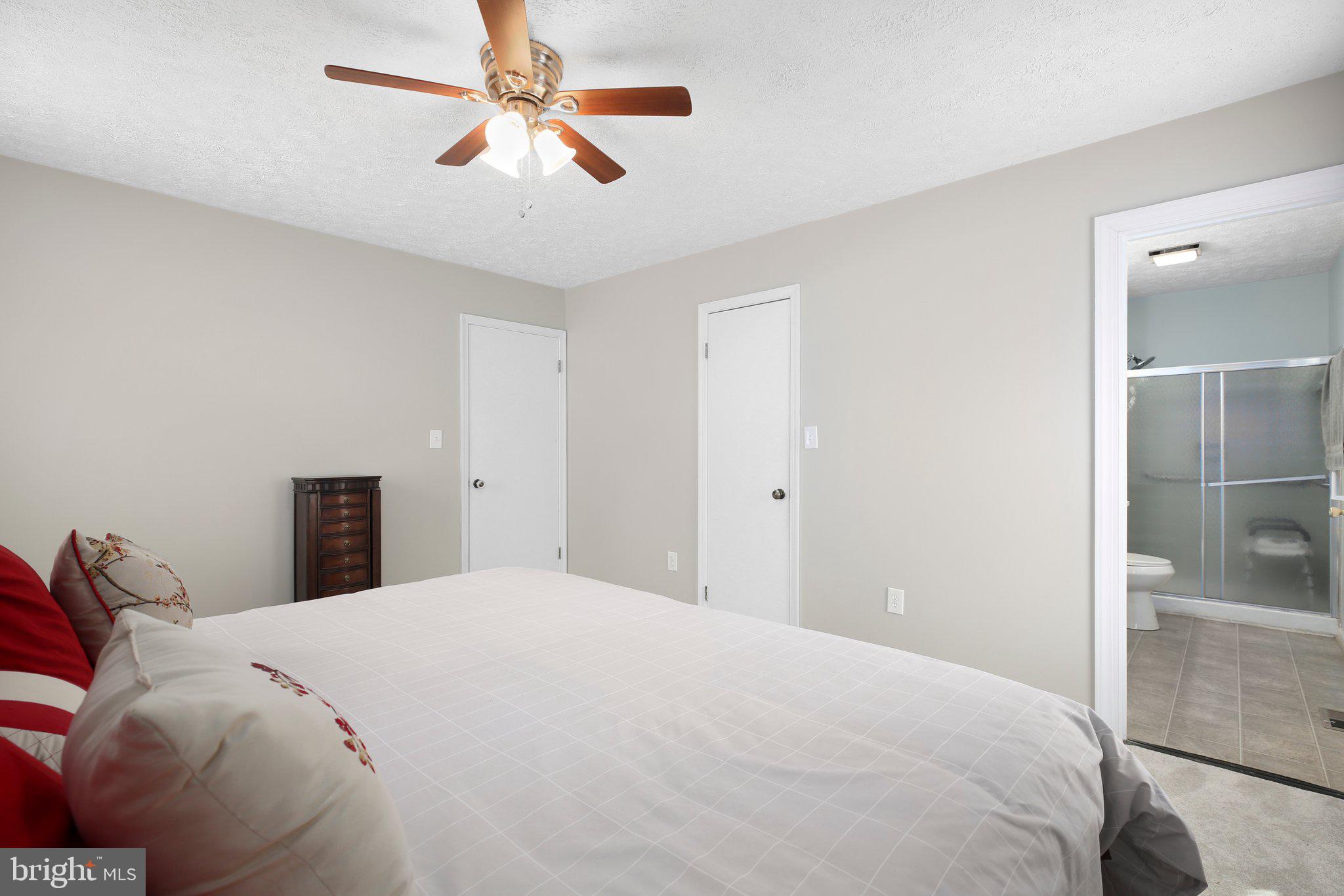740 Lakeview Pkwy