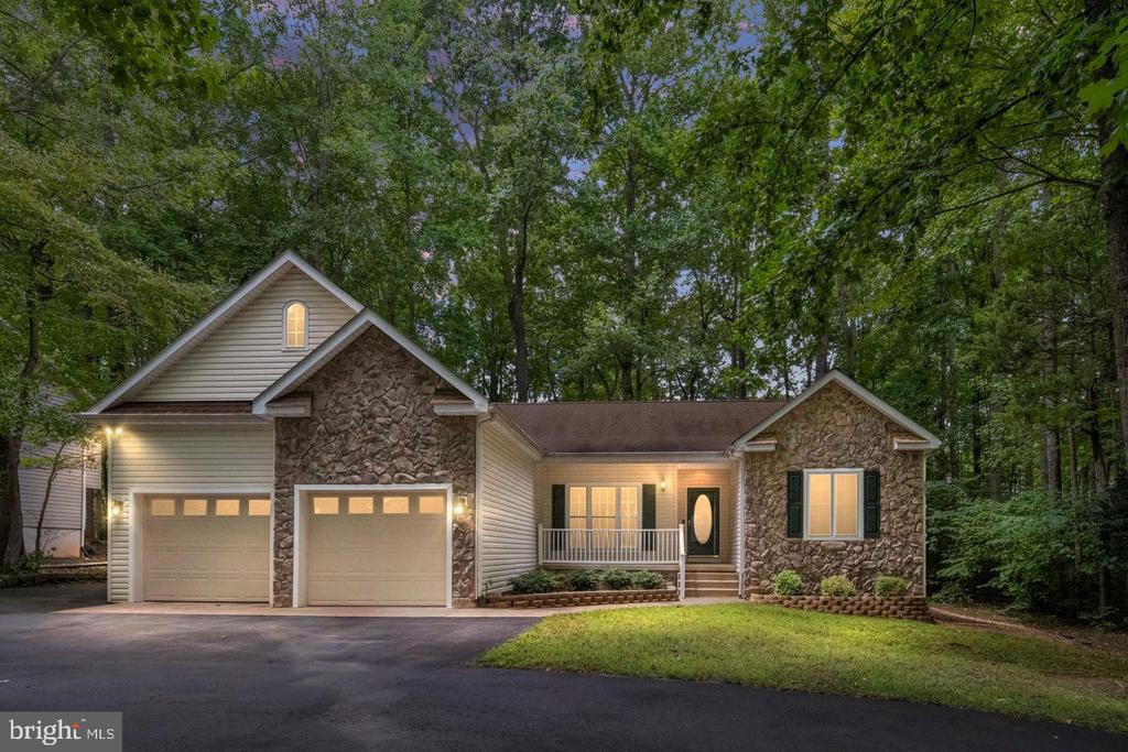 109 BUTLER CIRCLE