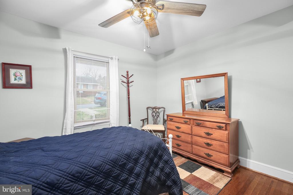 193 Burgess St
