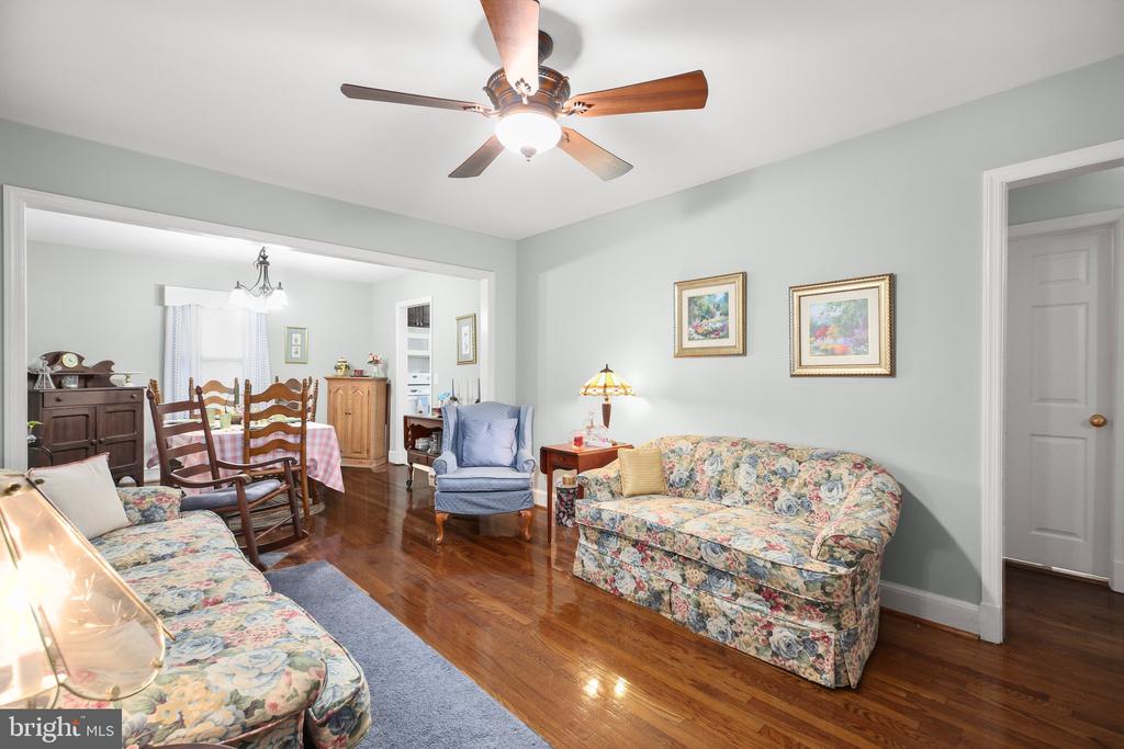 193 Burgess St
