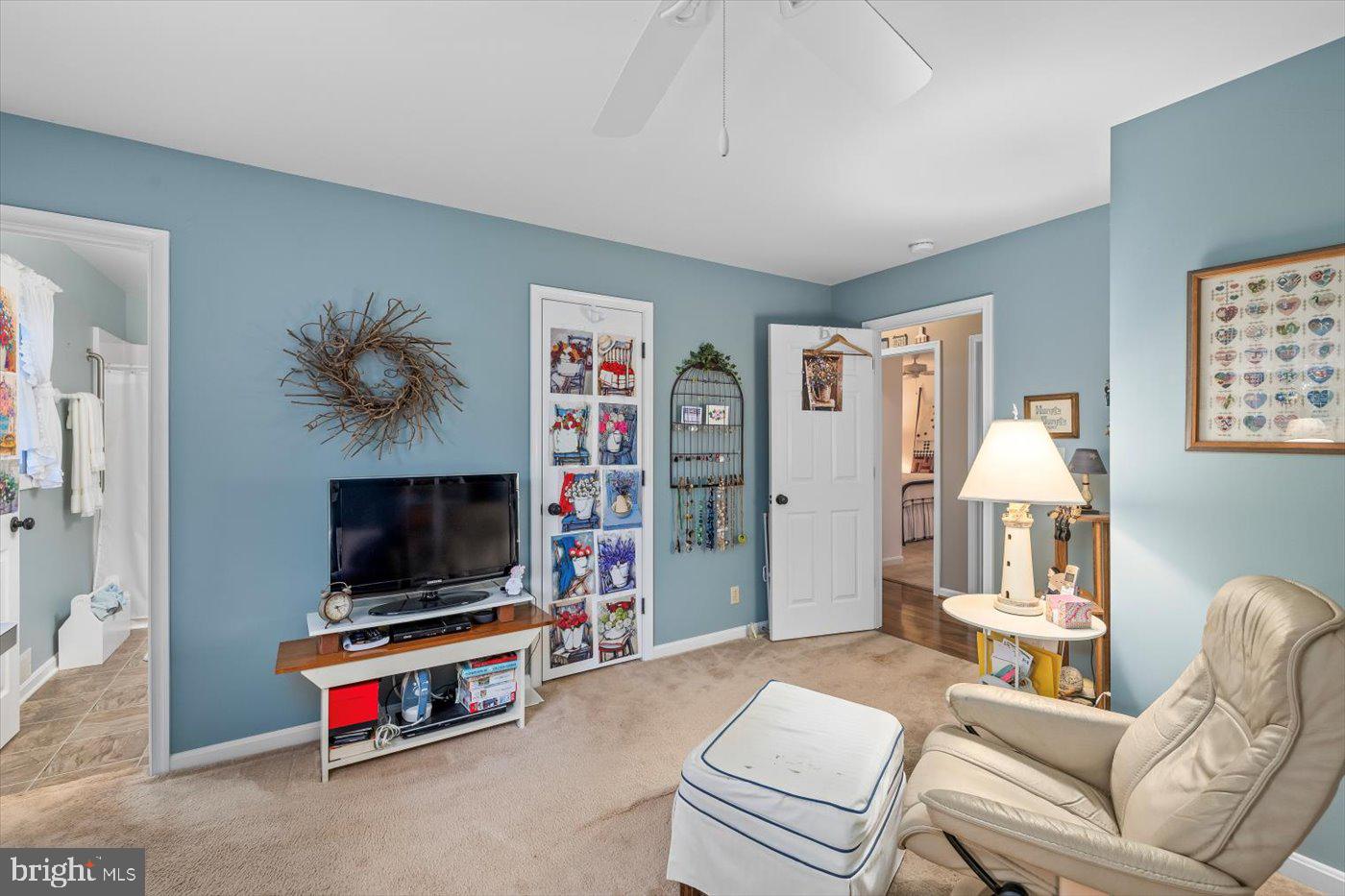 102 Yorktown Blvd