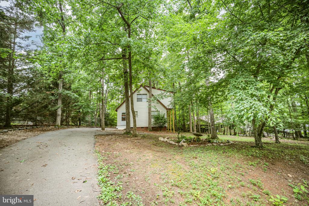 104 MONTICELLO CIRCLE