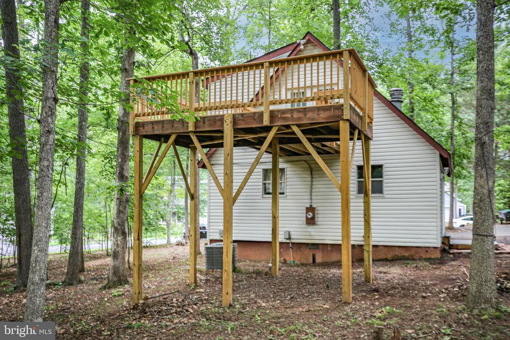 104 MONTICELLO CIRCLE