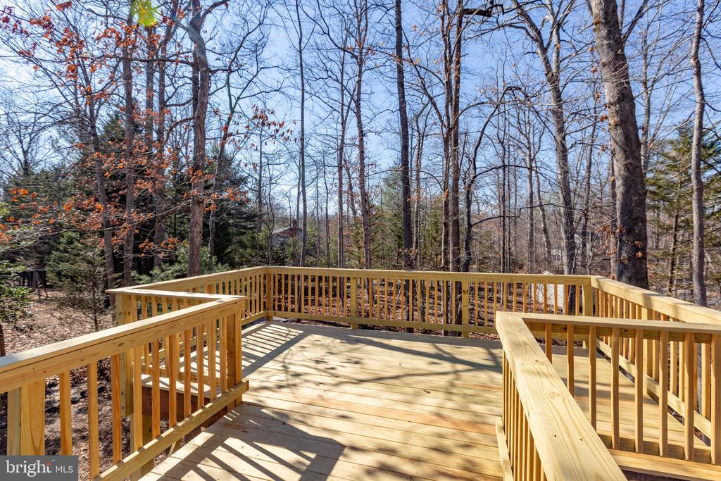 104 MONTICELLO CIRCLE