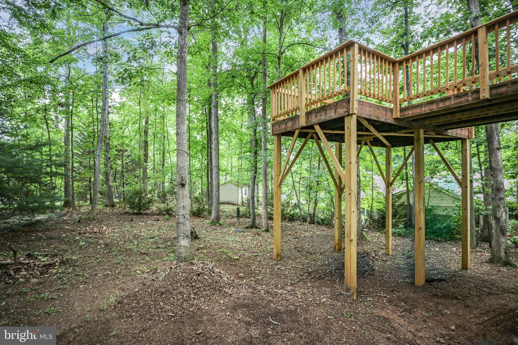 104 MONTICELLO CIRCLE
