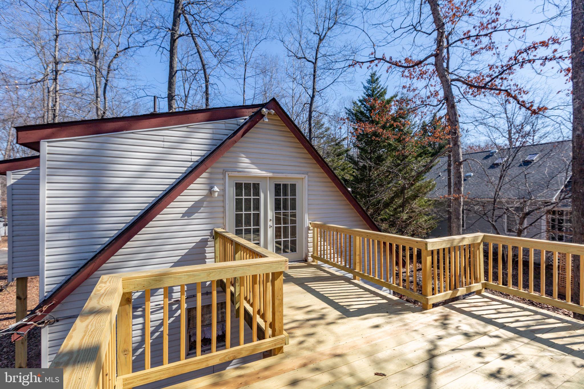 104 MONTICELLO CIRCLE