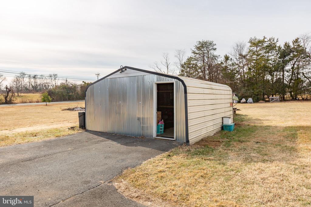 9408 STONEGATE LANE
