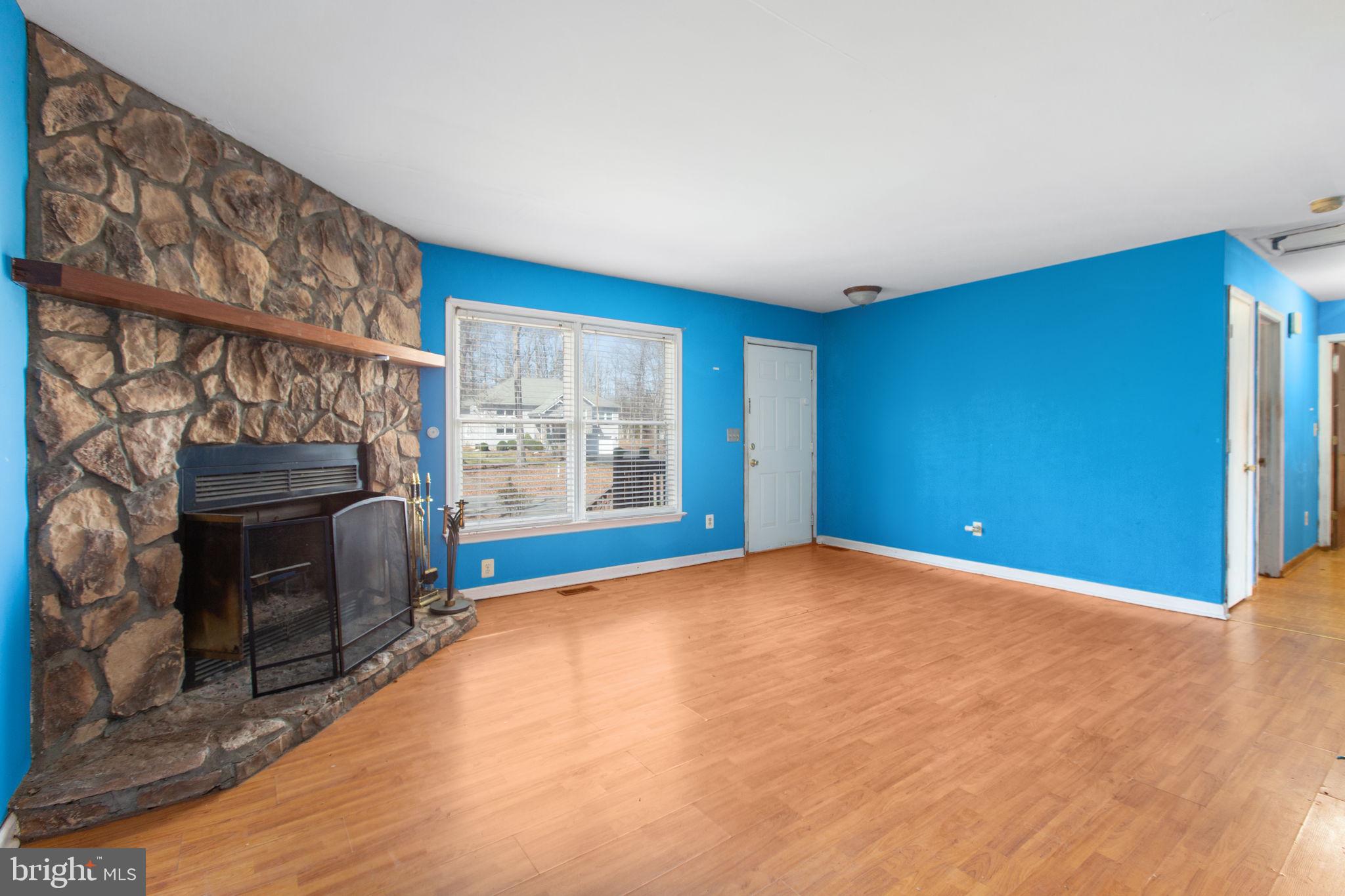 1105 LAKEVIEW PARKWAY