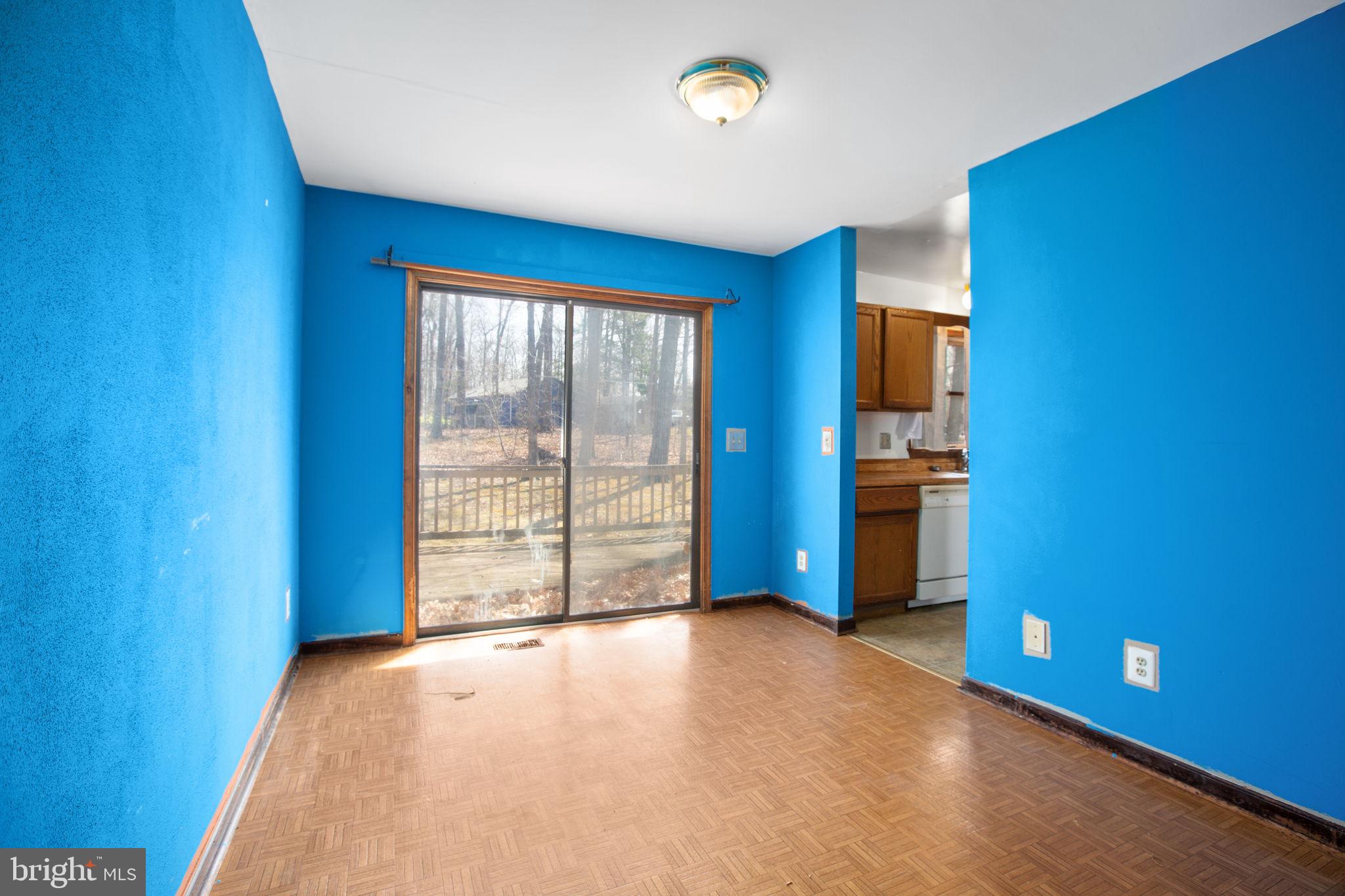 1105 LAKEVIEW PARKWAY