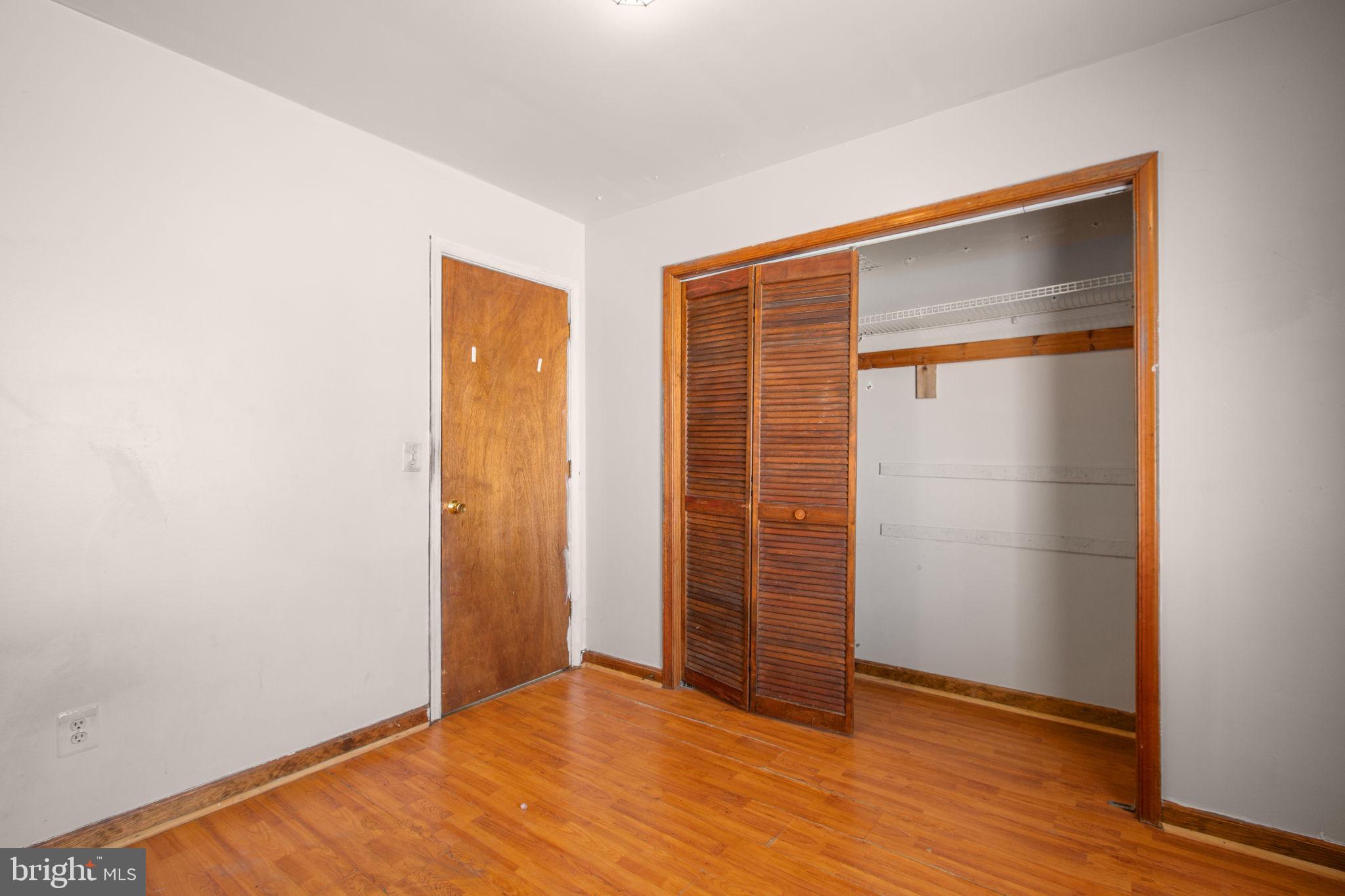 1105 LAKEVIEW PARKWAY