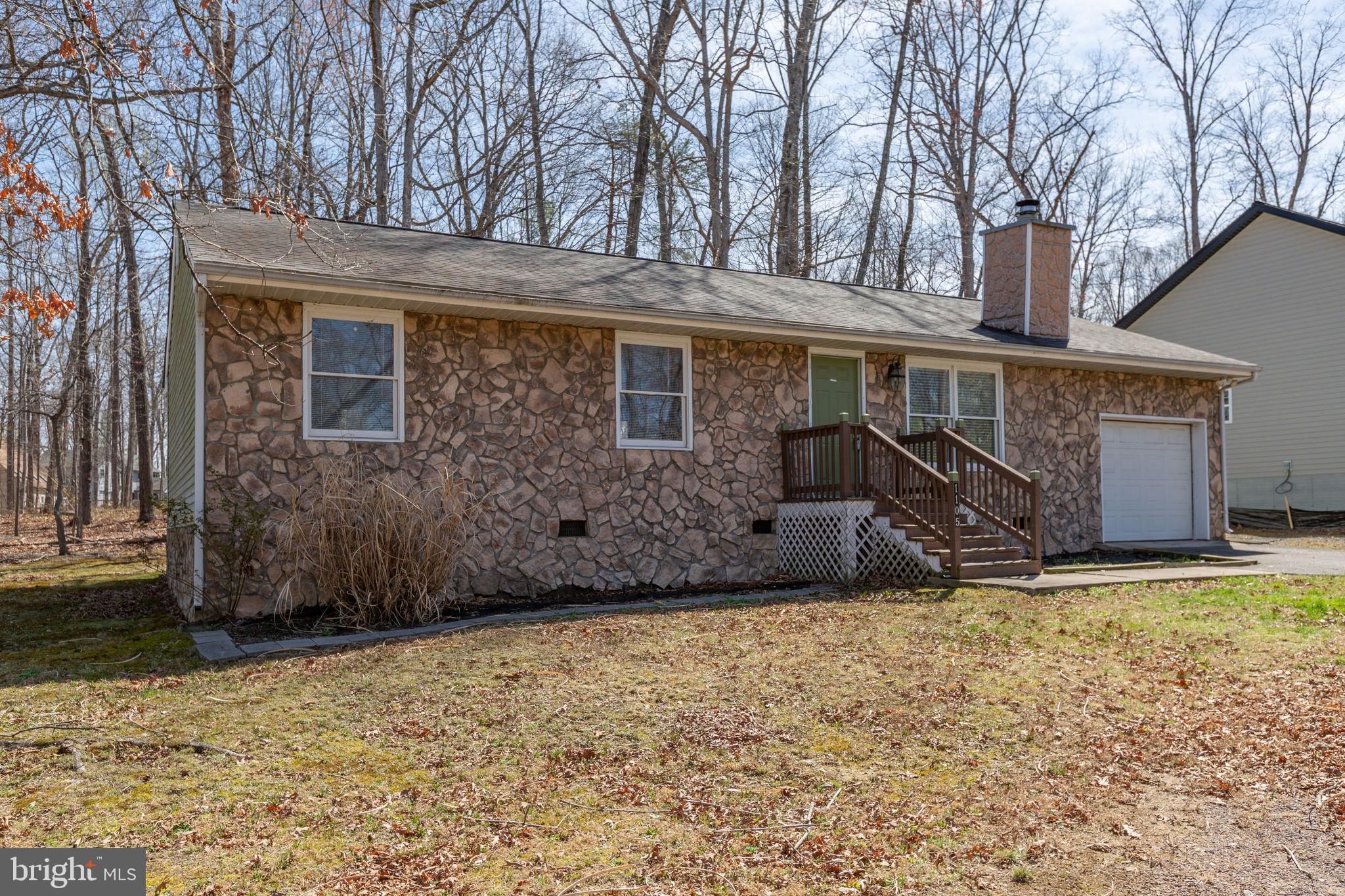 1105 LAKEVIEW PARKWAY