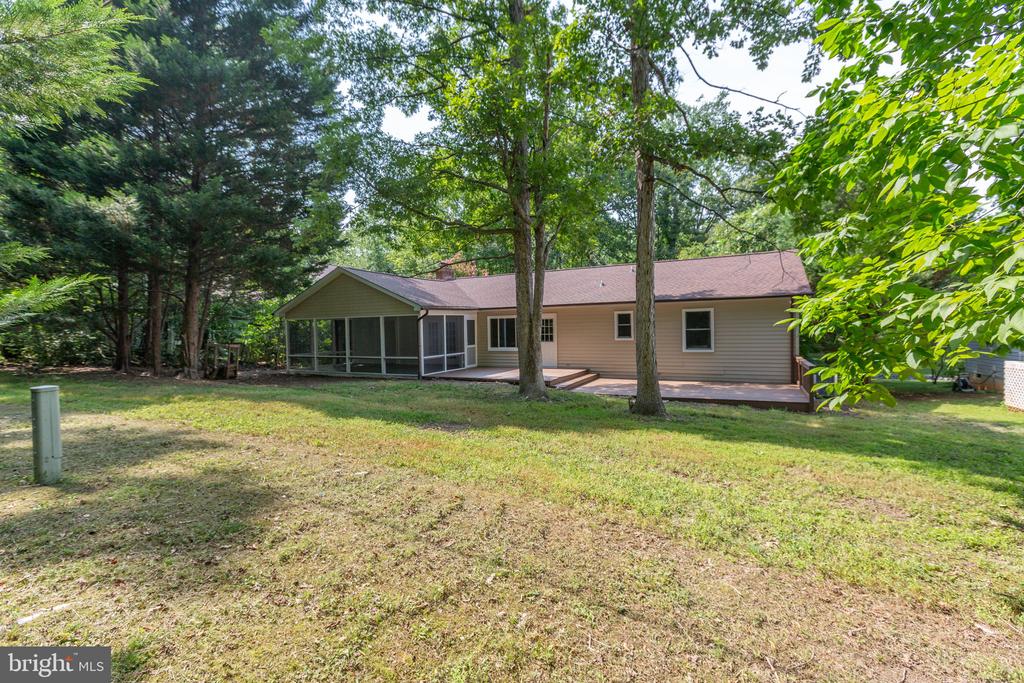 1217 LAKEVIEW PARKWAY