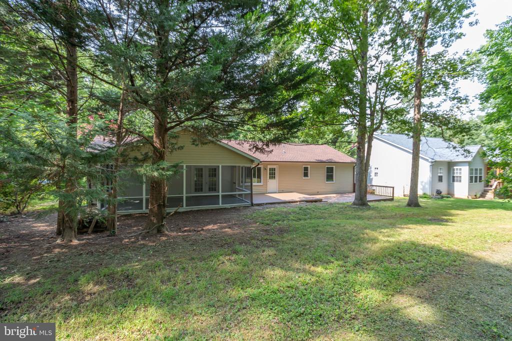 1217 LAKEVIEW PARKWAY