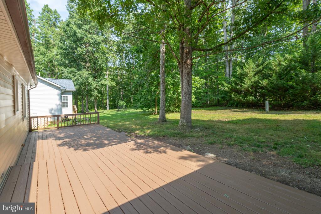 1217 LAKEVIEW PARKWAY