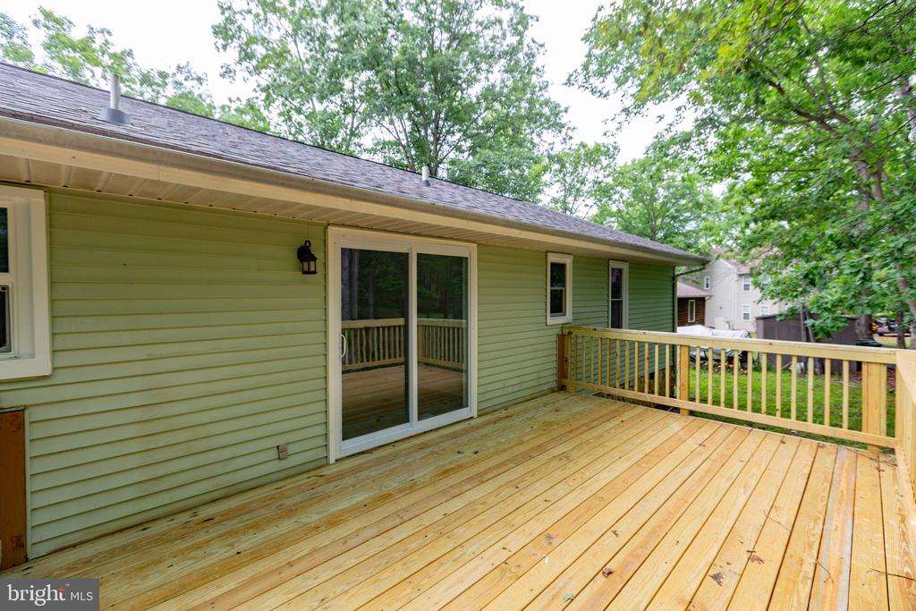 1105 LAKEVIEW PARKWAY