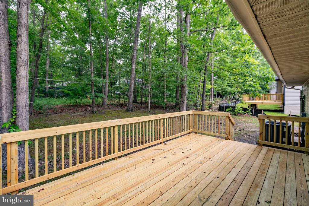 1105 LAKEVIEW PARKWAY
