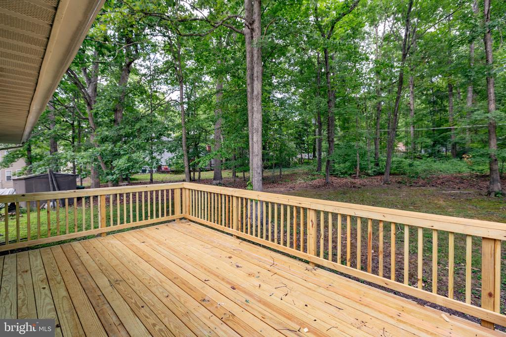 1105 LAKEVIEW PARKWAY