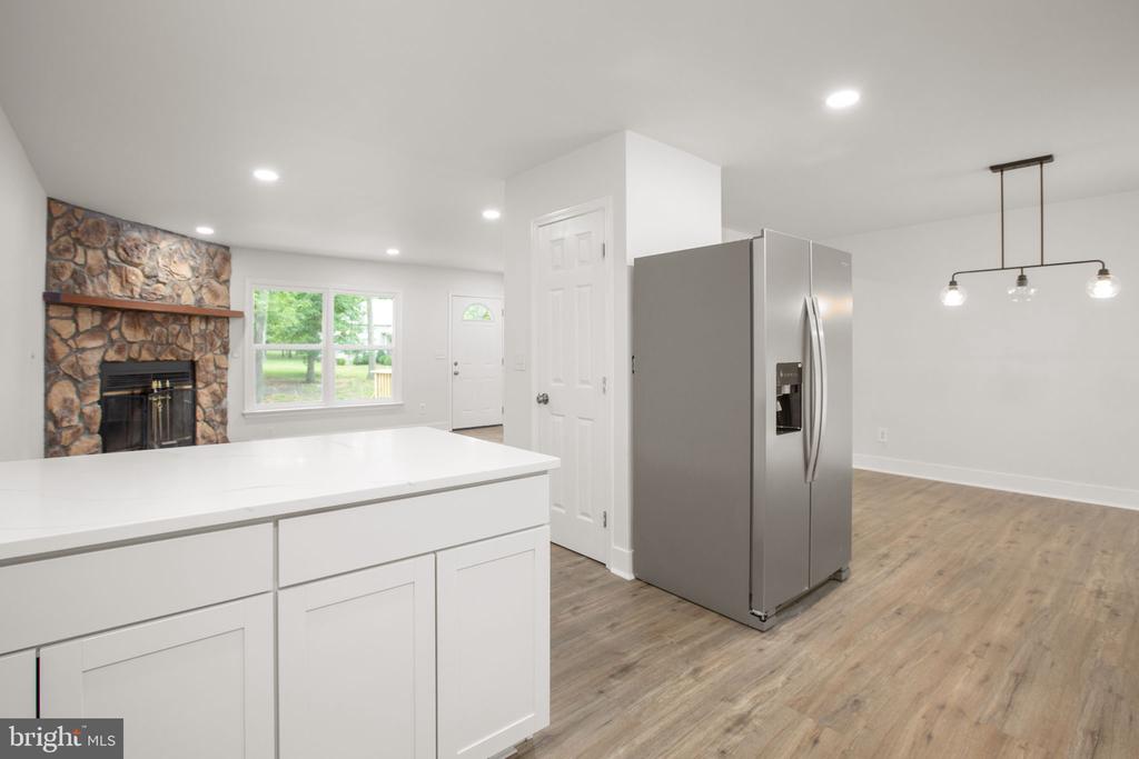 1105 LAKEVIEW PARKWAY