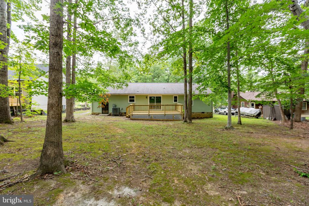 1105 LAKEVIEW PARKWAY