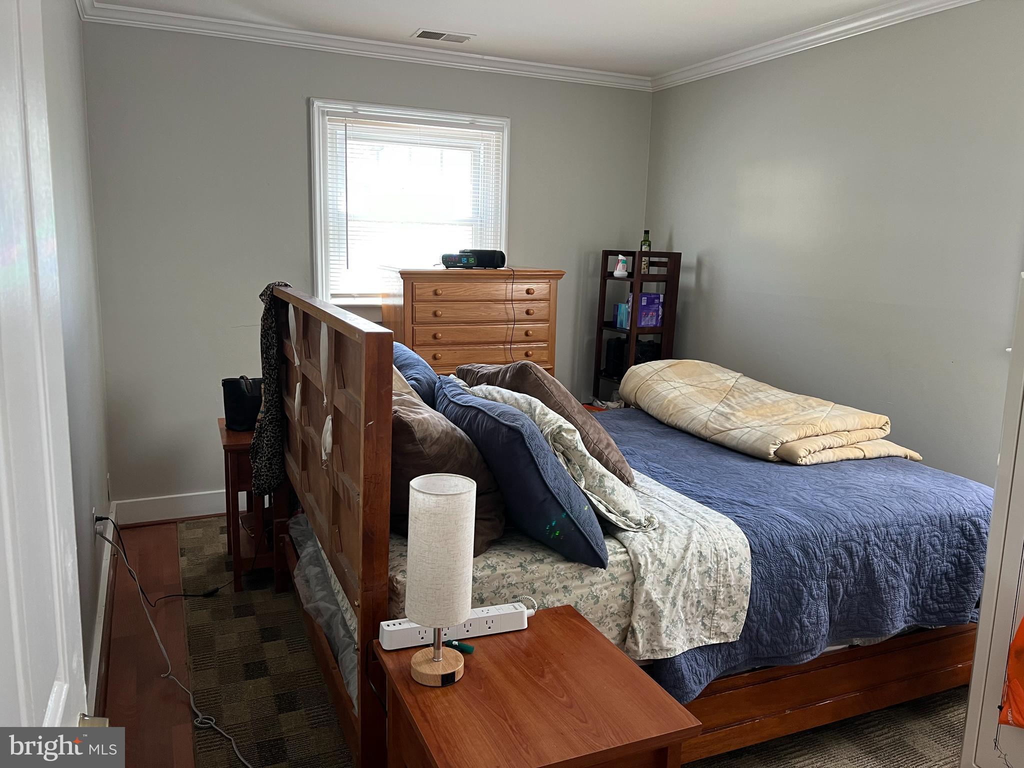 3389 BRISTOL COURT