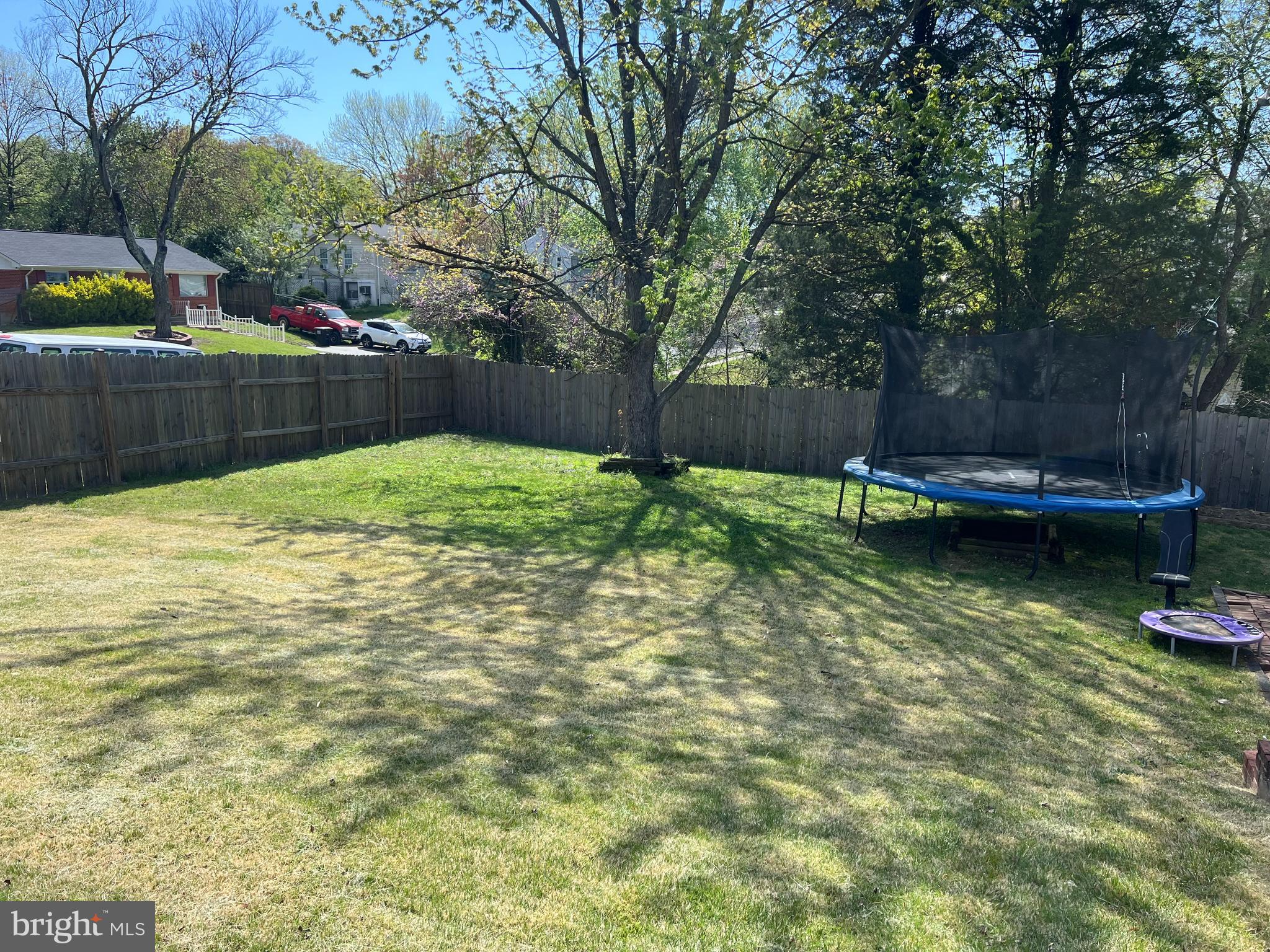 3389 BRISTOL COURT