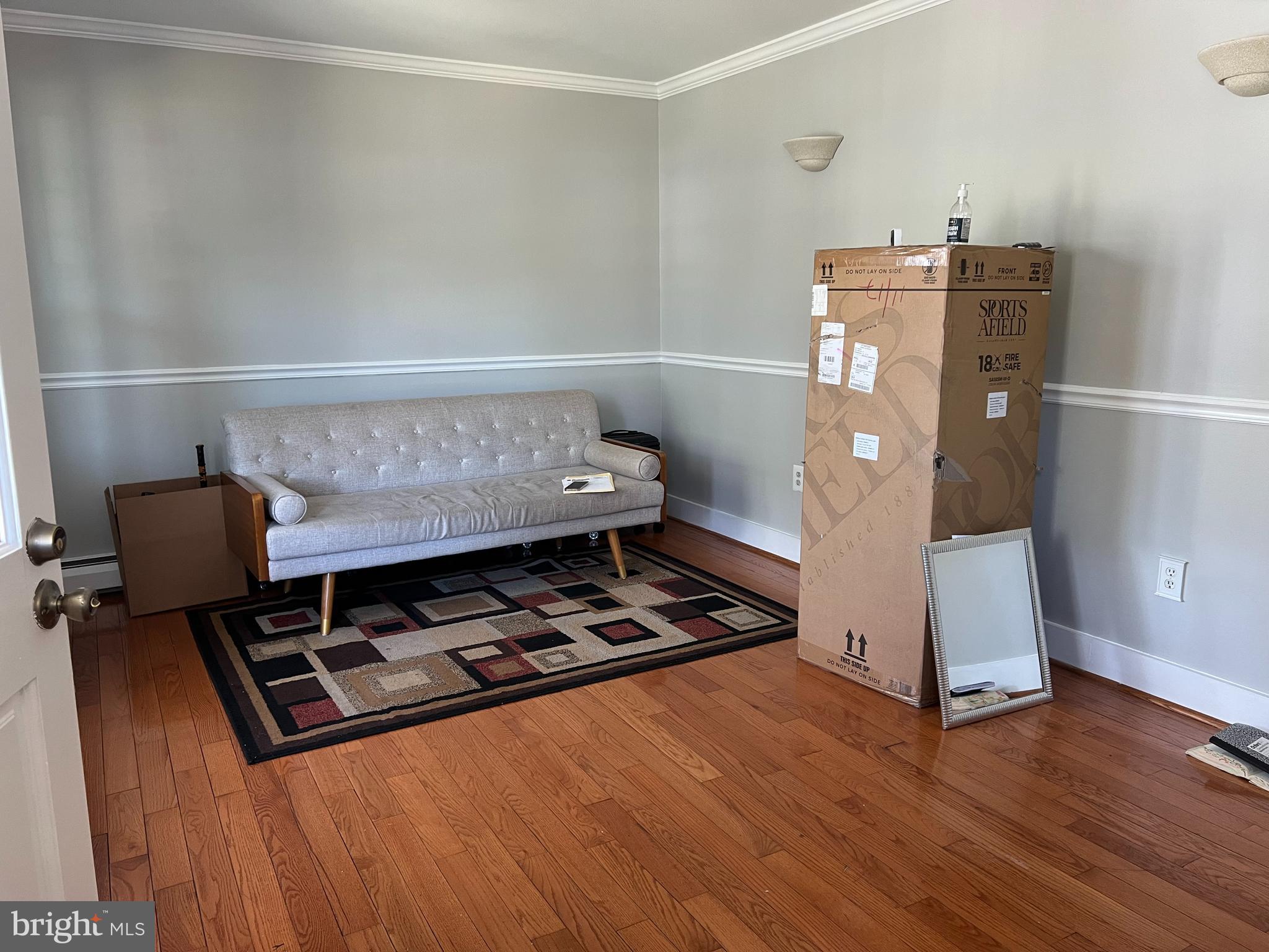 3389 BRISTOL COURT