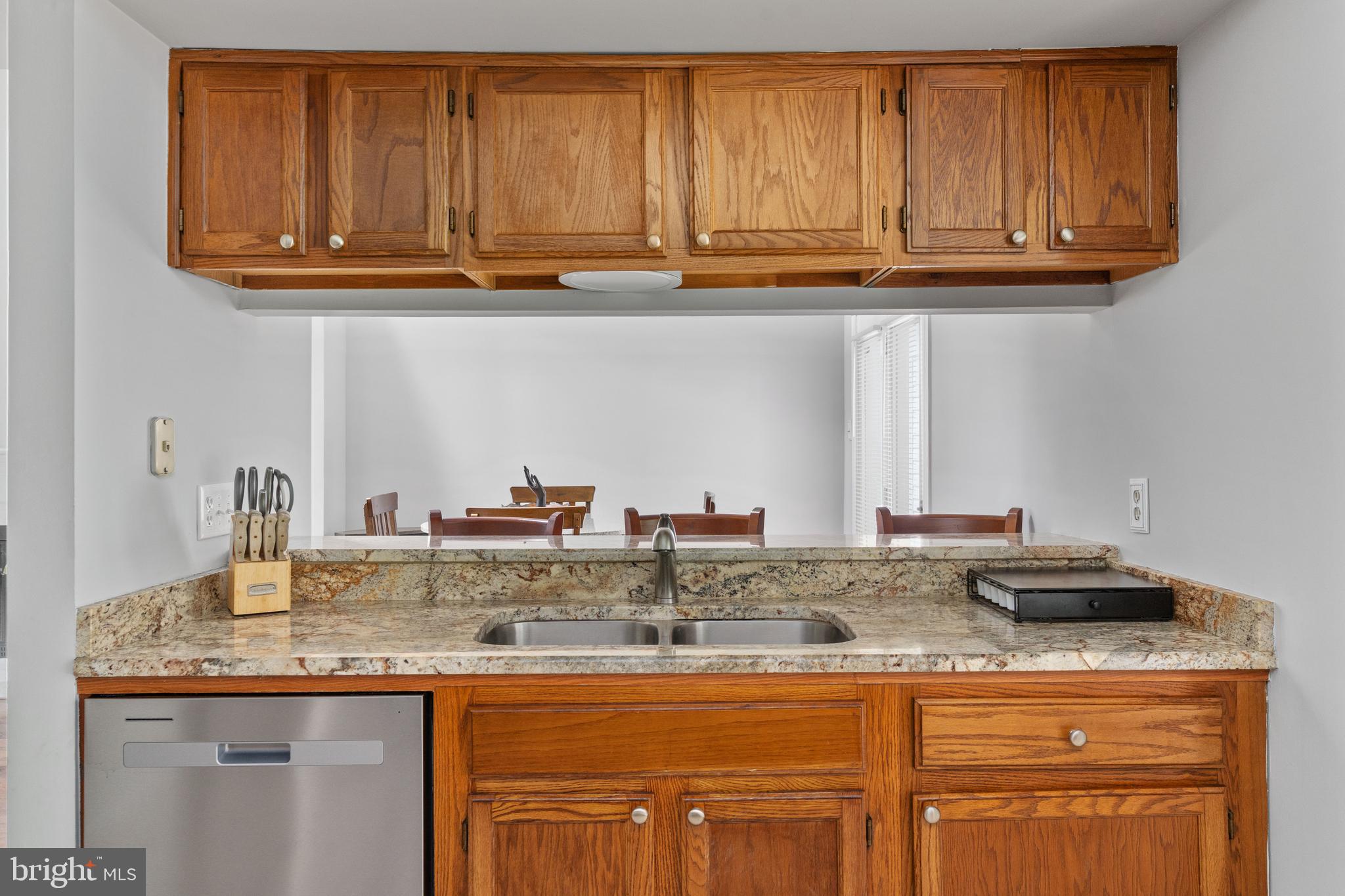 15091 HOLLEYSIDE DRIVE